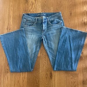 Excellent Condition American Eagle Flare Jeans Low Rise
